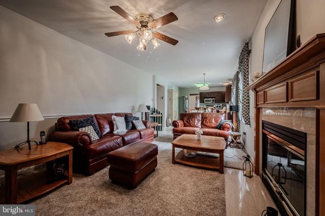 43 WALKER DR, New Castle, DE 19720