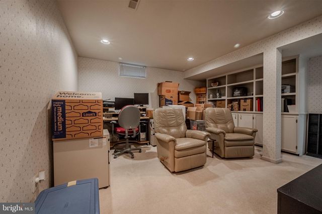 43 WALKER DR, New Castle, DE 19720