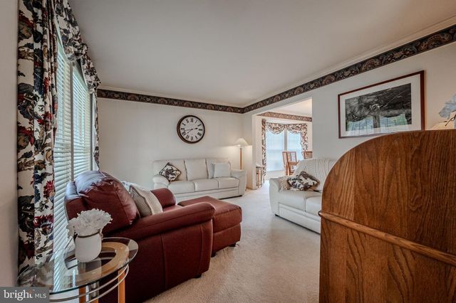 43 WALKER DR, New Castle, DE 19720