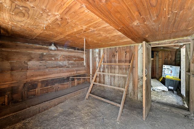 8360 Lower River Road, Grants Pass, OR 97526