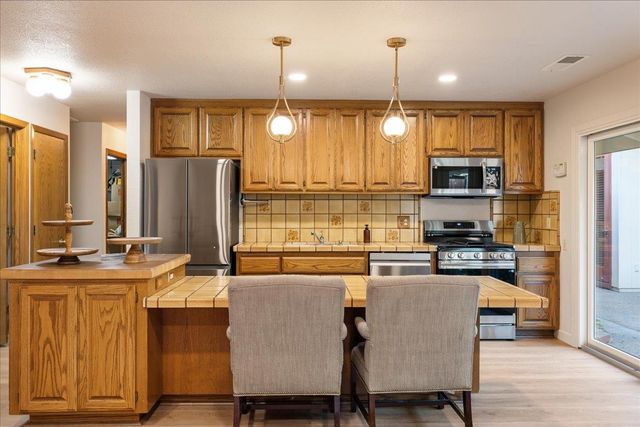 4129 Crondall Dr, Sacramento, CA 95864
