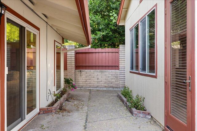 4129 Crondall Dr, Sacramento, CA 95864