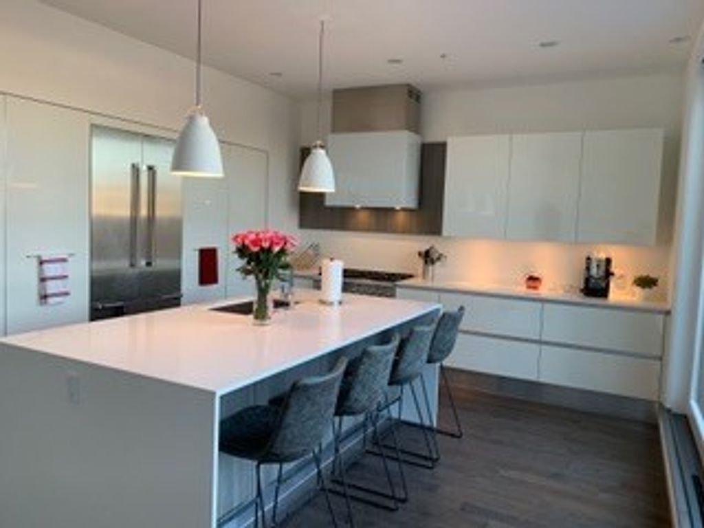 509 E 1st St 7, Boston, MA 02127