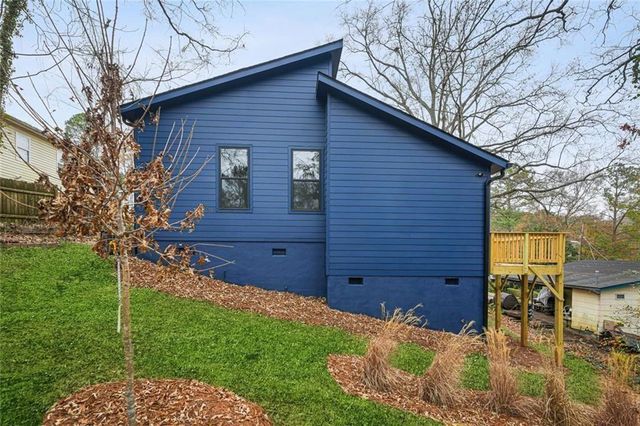 1674 Mary George Avenue NW, Atlanta, GA 30318
