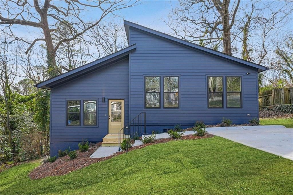 1674 Mary George Avenue NW, Atlanta, GA 30318