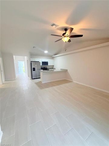 622 SE 7th ST, Cape Coral, FL 33990