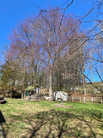 315 Manor Boulevard, Pearl River, NY 10965