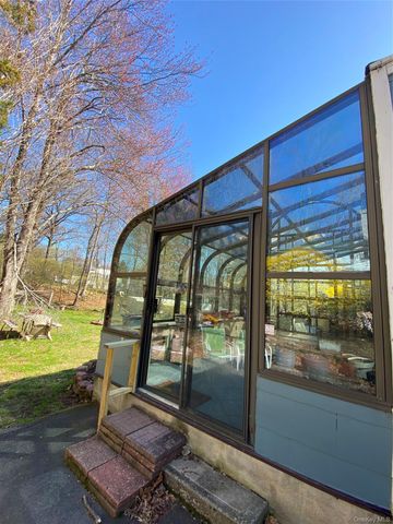 315 Manor Boulevard, Pearl River, NY 10965