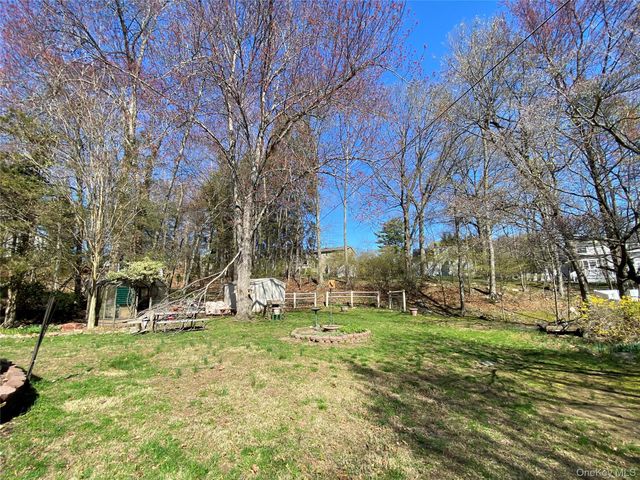 315 Manor Boulevard, Pearl River, NY 10965