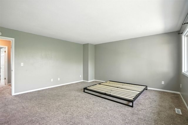 1759 Applewood Place, Cedar Rapids, IA 52402