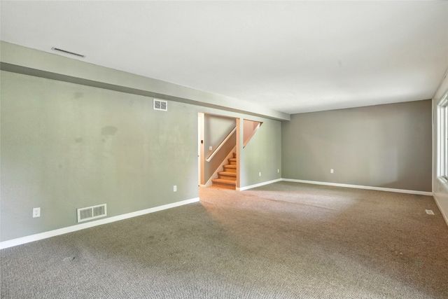 1759 Applewood Place, Cedar Rapids, IA 52402