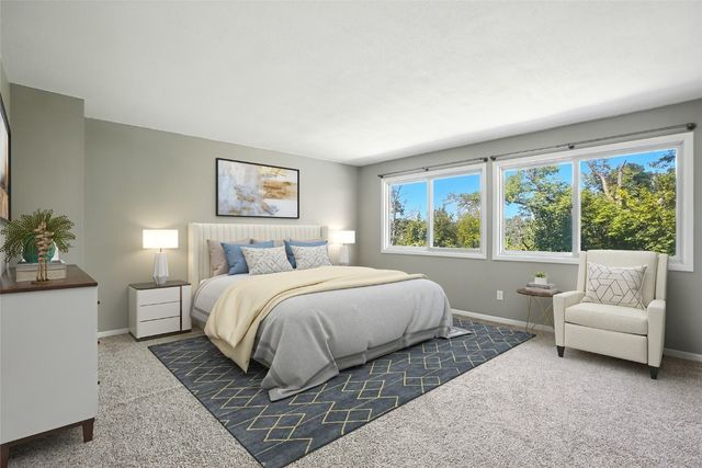 1759 Applewood Place, Cedar Rapids, IA 52402