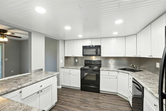 1759 Applewood Place, Cedar Rapids, IA 52402