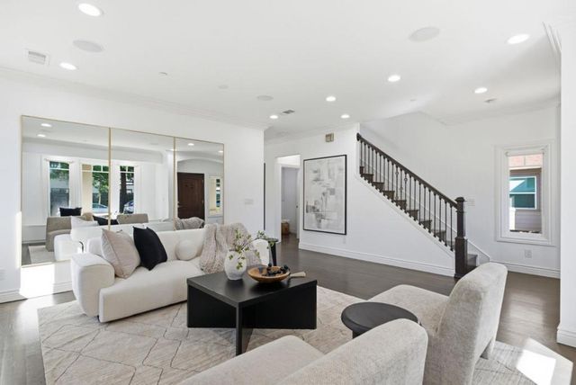 3717 Park Boulevard, Palo Alto, CA 94306