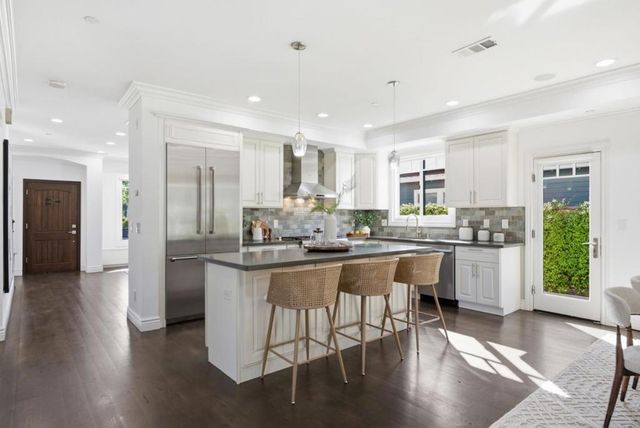 3717 Park Boulevard, Palo Alto, CA 94306