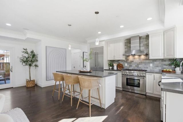 3717 Park Boulevard, Palo Alto, CA 94306