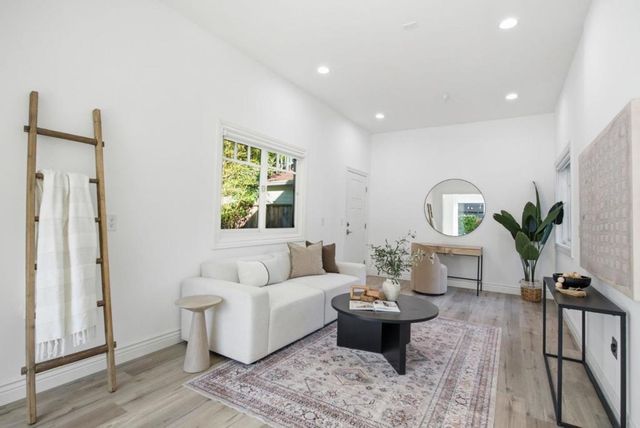 3717 Park Boulevard, Palo Alto, CA 94306