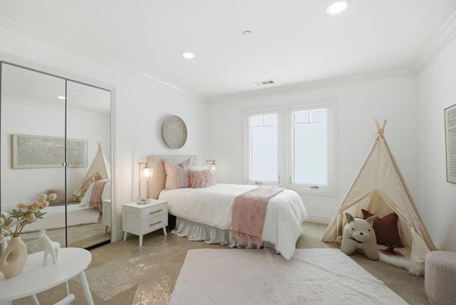 3717 Park Boulevard, Palo Alto, CA 94306