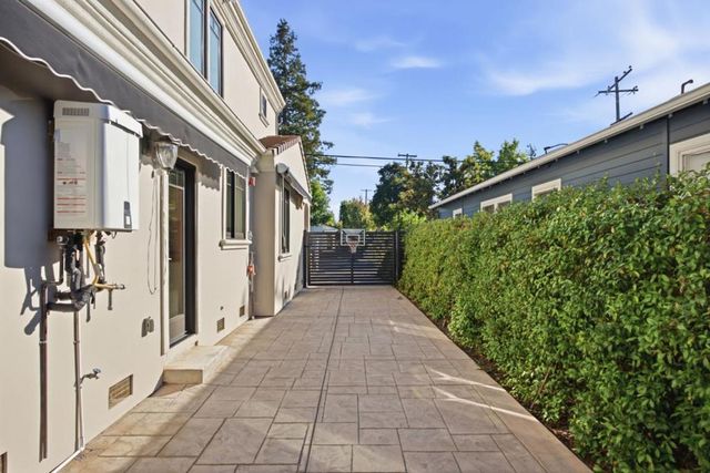 3717 Park Boulevard, Palo Alto, CA 94306