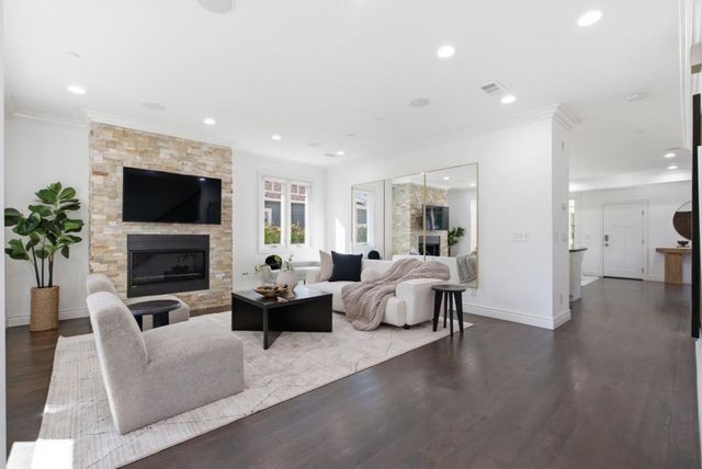 3717 Park Boulevard, Palo Alto, CA 94306