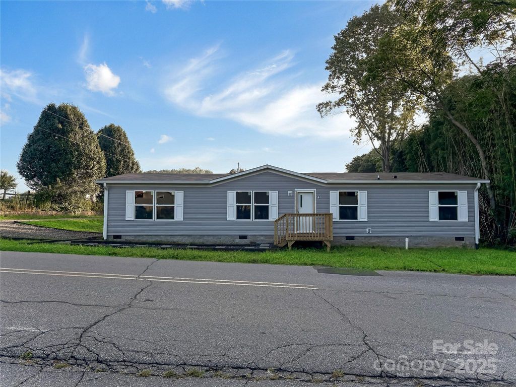 12 Addie Lane, Waynesville, NC 28786
