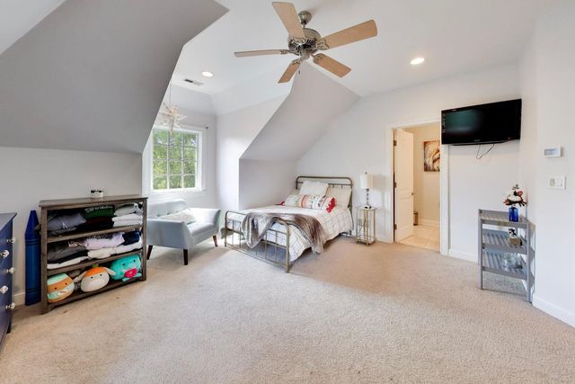 1106 Astor Place, Glencoe, IL 60022
