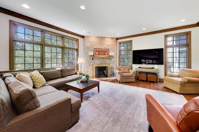 1106 Astor Place, Glencoe, IL 60022