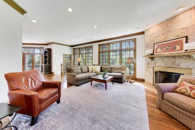 1106 Astor Place, Glencoe, IL 60022