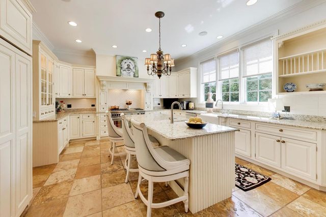 1106 Astor Place, Glencoe, IL 60022