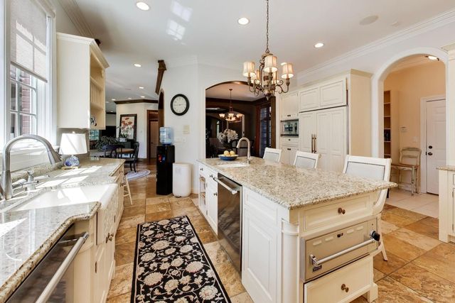 1106 Astor Place, Glencoe, IL 60022