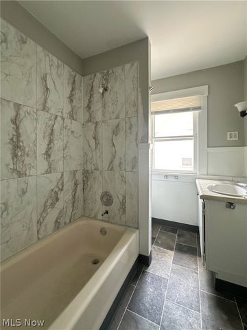 221 E 2nd Street, Girard, OH 44420