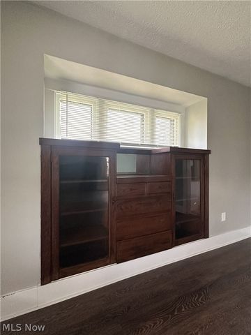 221 E 2nd Street, Girard, OH 44420