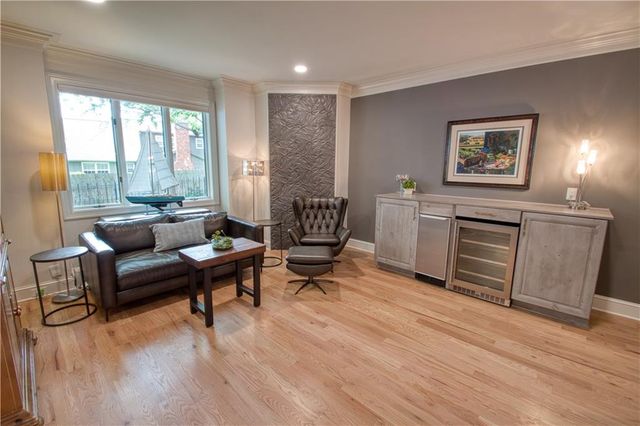 68 Le Mans Court, Prairie Village, KS 66208