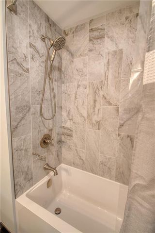 68 Le Mans Court, Prairie Village, KS 66208