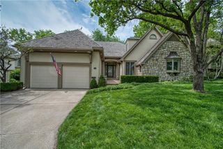 68 Le Mans Court, Prairie Village, KS 66208