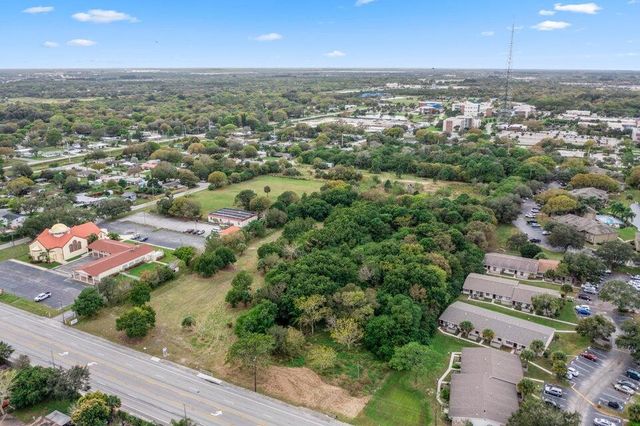 2205 S 25th Street, Fort Pierce, FL 34947