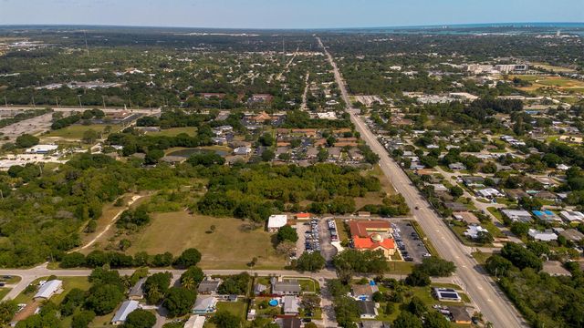 2205 S 25th Street, Fort Pierce, FL 34947