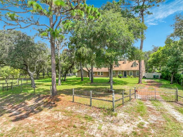 670 E STATE ROAD 46, Geneva, FL 32732