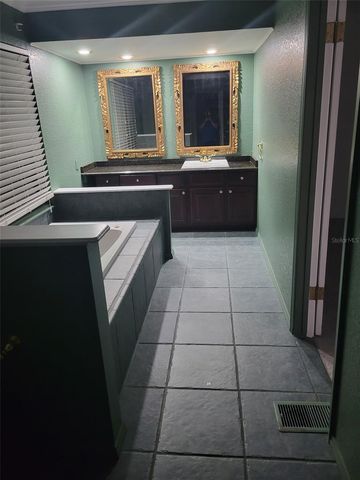 670 E STATE ROAD 46, Geneva, FL 32732