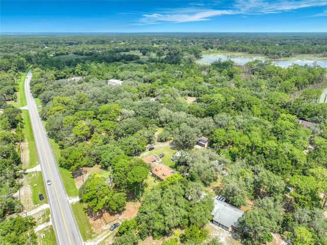 670 E STATE ROAD 46, Geneva, FL 32732