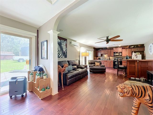 670 E STATE ROAD 46, Geneva, FL 32732
