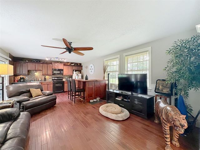 670 E STATE ROAD 46, Geneva, FL 32732