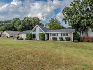 2256 WINDSOR Drive, Snellville, GA 30078