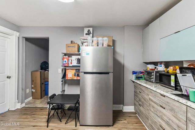 172 6th Avenue, Troy, NY 12180