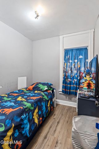 172 6th Avenue, Troy, NY 12180