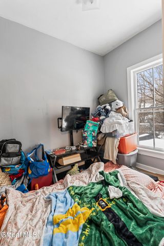 172 6th Avenue, Troy, NY 12180