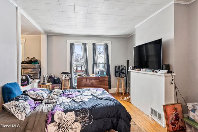 172 6th Avenue, Troy, NY 12180