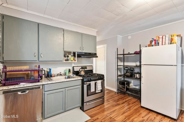 172 6th Avenue, Troy, NY 12180