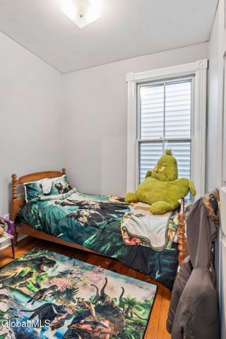 172 6th Avenue, Troy, NY 12180