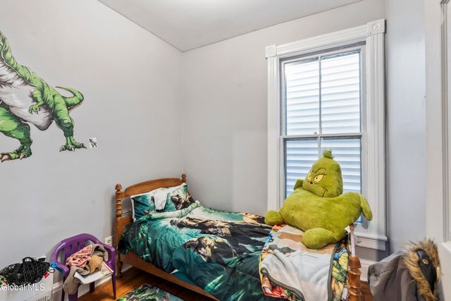 172 6th Avenue, Troy, NY 12180